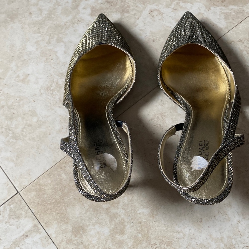 Michael Kors sling back glitter  2” inches kitten heel pump.